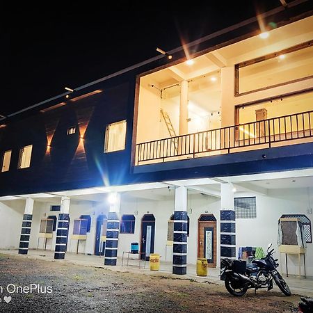 Hotel Modi Palace, Chanderi Mp Esterno foto