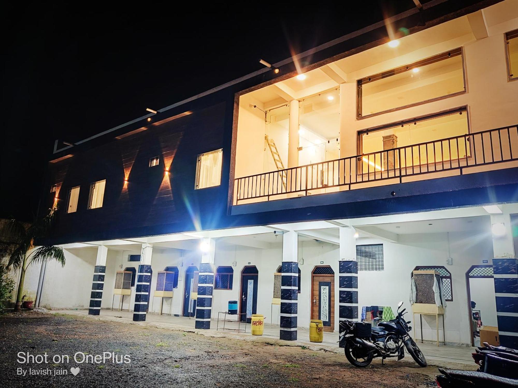 Hotel Modi Palace, Chanderi Mp Esterno foto