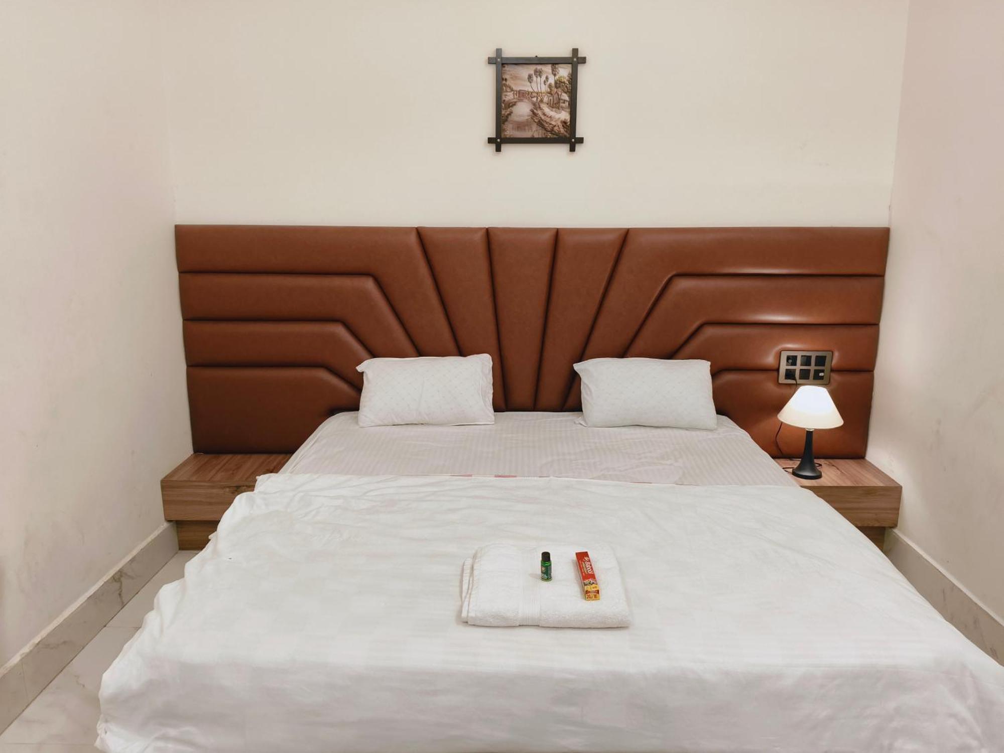 Hotel Modi Palace, Chanderi Mp Esterno foto