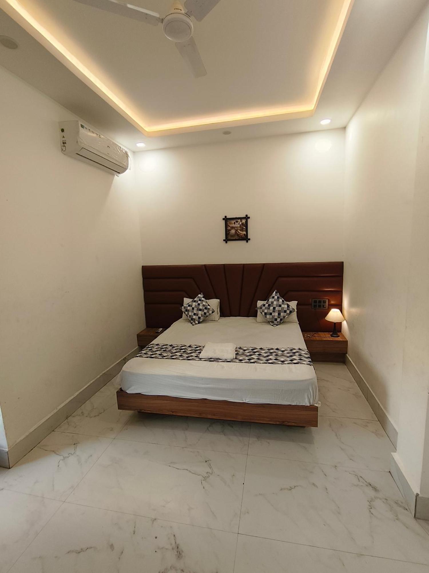 Hotel Modi Palace, Chanderi Mp Esterno foto